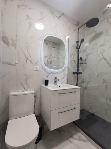 Apartamento Cozy 36 M With Balcony Perfect For 2