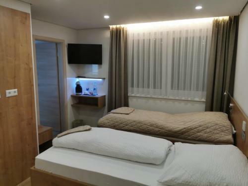 Bed & Breakfast Zimmer-lein