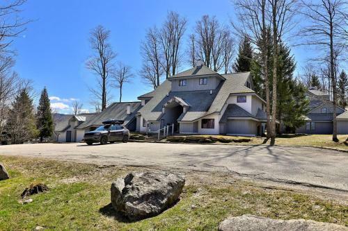 The Woods By Killington Vacation Rentals - 2 Bedrooms