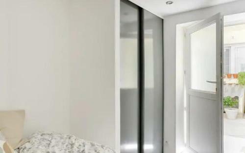 Apartamento Charming Studio For 2 People In Marseille By Weekome