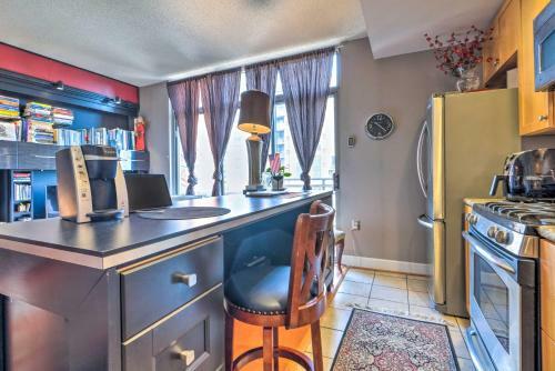 Apartamento Urban Arlington Escape With Community Pool!