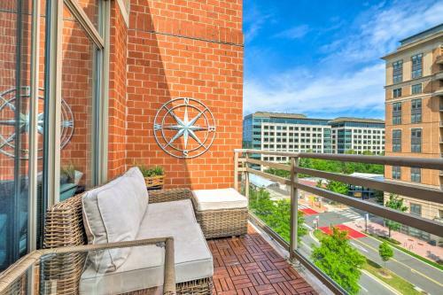 Apartamento Urban Arlington Escape With Community Pool!