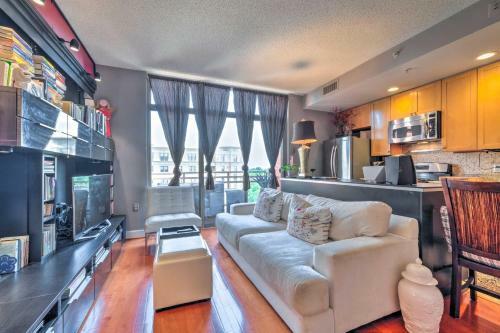 Apartamento Urban Arlington Escape With Community Pool!