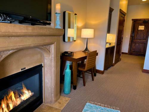 Hotel Classic Canyons Combo