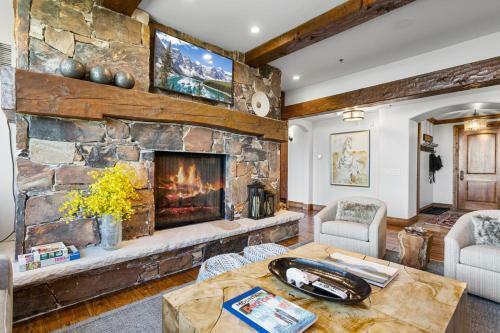 Grand Lodge - 3 Bed And Den #408