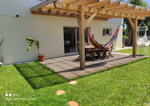 Maison Climatis�e Avec Grand Jardin