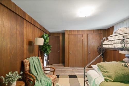 Chalet Cabin W Huge Deck Fire Pit Grill & Wifi