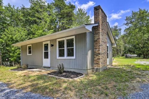Pet-friendly Radford Retreat On Claytor Lake