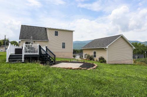 Gaming In Shenandoah- Game Room- Mile From Shenandoah River