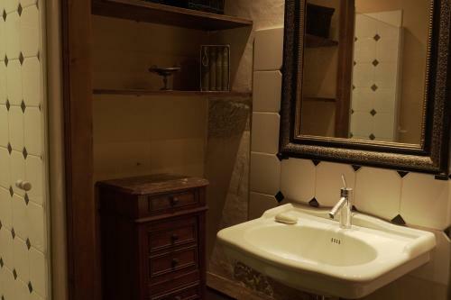 Hostal Domaine Du Tr�s-haut