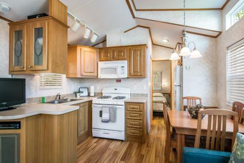 Bethpage Hewick Two-bedroom Cottage 26