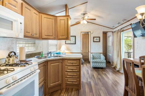 Bethpage Hewick Three-bedroom Cottage 30