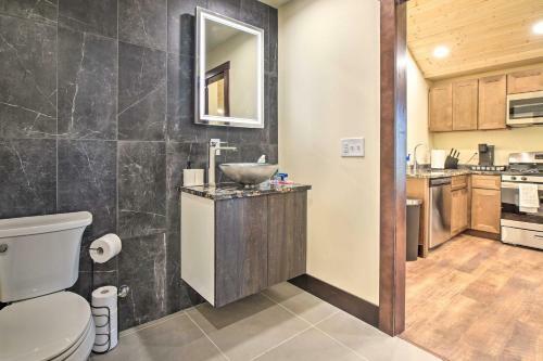 Cozy Buckley Apartment With Mount Rainer View!
