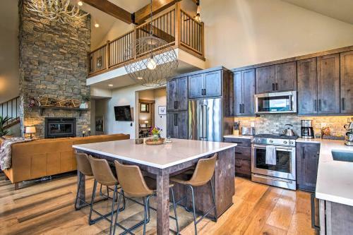 Cle Elum Cabin With Hot Tub And Breathtaking View