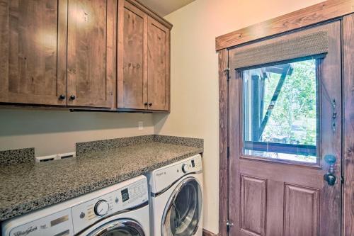 Modern Alpine Home On Prospector Golf Course!