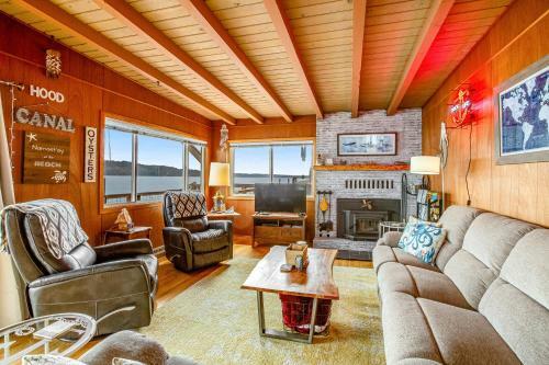 Hood Canal Hideaway