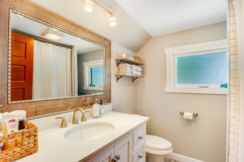 Buzz & Christa's Beach House