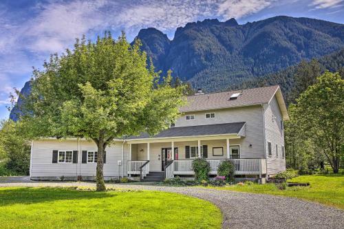 Riverside North Bend Oasis Stunning Mtn View