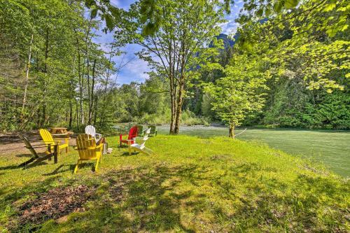 Riverside North Bend Oasis Stunning Mtn View
