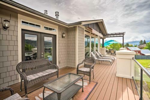 Community Waterfront Home Private Dock And Boat Slip!