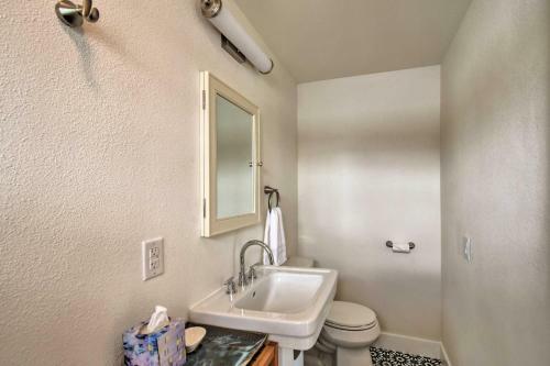 Stylish Olympia Home With Private Boat Dock!