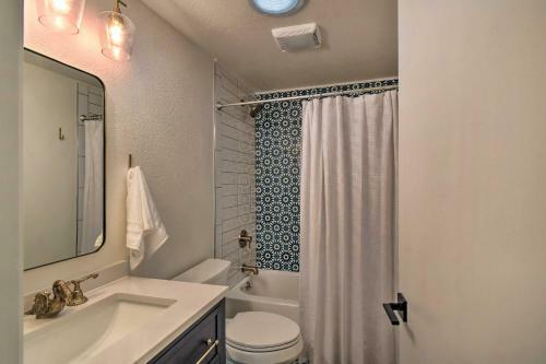 Stylish Olympia Home With Private Boat Dock!