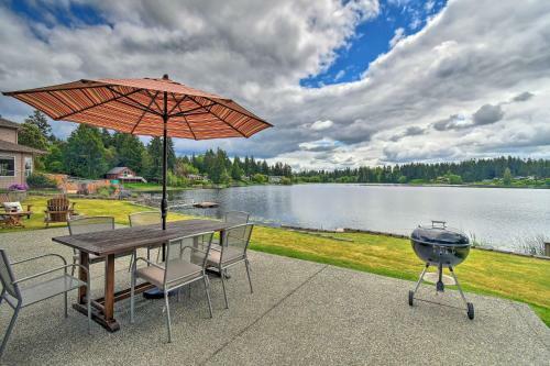 Stylish Olympia Home With Private Boat Dock!