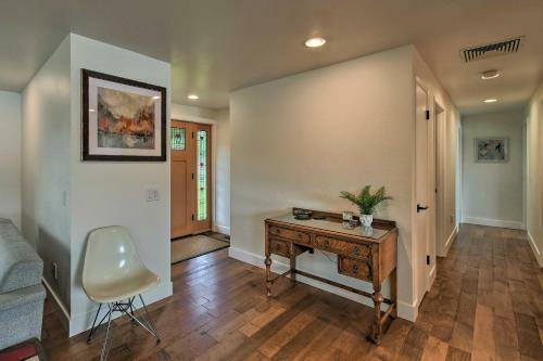 Stylish Olympia Home With Private Boat Dock!