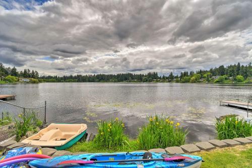 Stylish Olympia Home With Private Boat Dock!