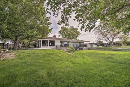 Expansive Pasco Escape With Sauna Pets Welcome