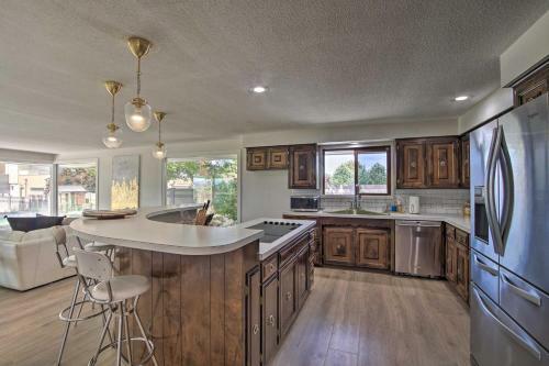 Expansive Pasco Escape With Sauna Pets Welcome
