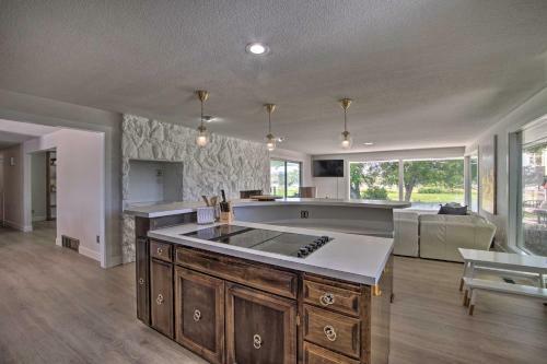 Expansive Pasco Escape With Sauna Pets Welcome