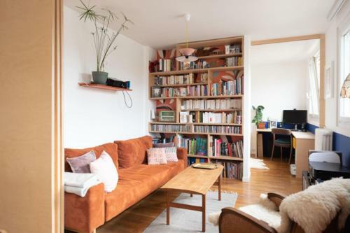 Charming And Bright Apartment Close To Paris