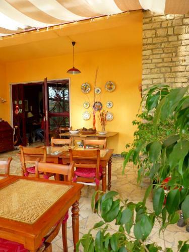 Hostal B&B Villa Acero