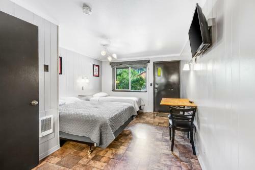 Mount Bretherton Room 8 At Mount Walker Inn