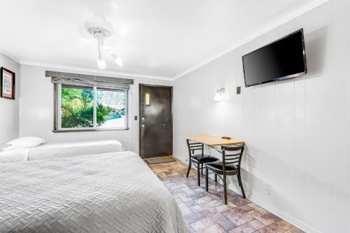 The Brothers Room 7 At Mount Walker Inn