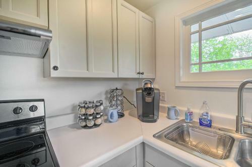 Pet-friendly Vashon Unit, Ferry To Seattle!