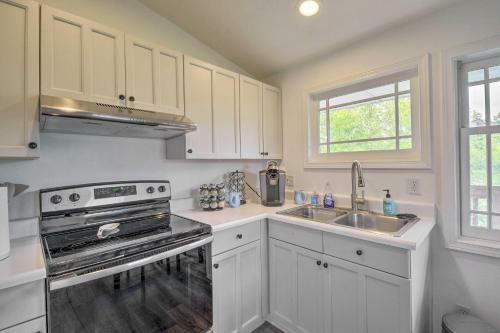 Pet-friendly Vashon Unit, Ferry To Seattle!
