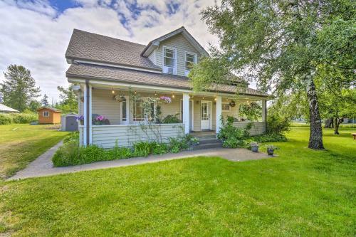 Downtown Vashon Townhome On A Lush Island!