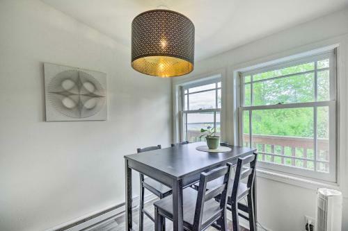 Downtown Vashon Townhome On A Lush Island!