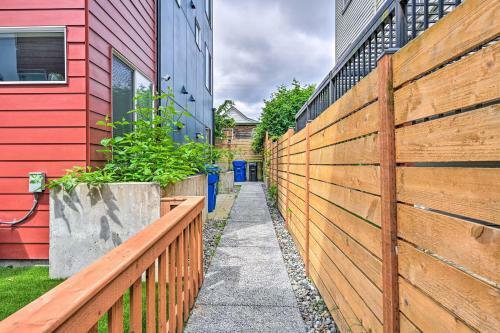 Seattle Townhome Rooftop Deck Less Than 7 Mi To Dtwn