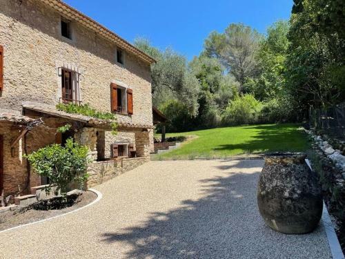 Villa Mas Du Nineteeneme Si�cle, Le Mas Du Puits
