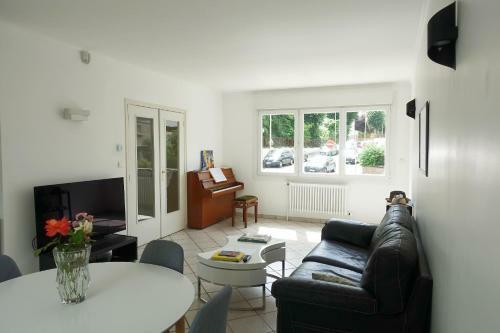 Villa Maison Avec Jardin, Au Centre De Nancy, � 2 Pas De La Fac De Lettres