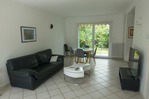 Villa Maison Avec Jardin, Au Centre De Nancy, � 2 Pas De La Fac De Lettres