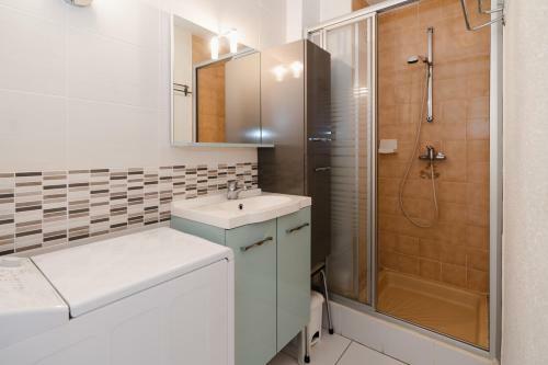 Apartamento Com B8 Studio Cosy, Cabine S�par�e � 200m De La Plage Narbonne-plage