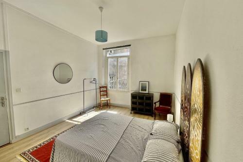 Very Spacious Apartment In The Heart Of Downtown