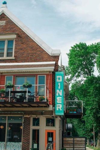 Cozy Garden Apartment In Eclectic Riverwest