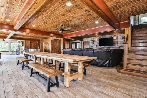Timber Lodge Retreat