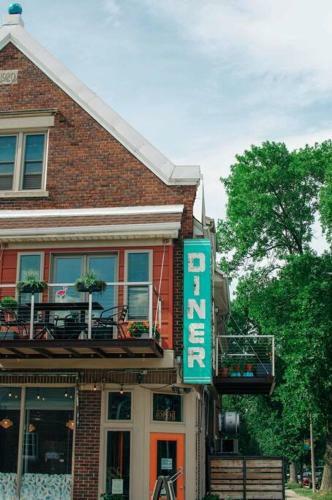 Cozy Garden Apartment In Eclectic Riverwest