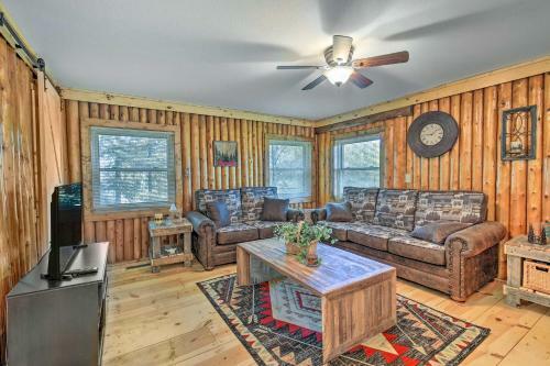 Lakefront Tomahawk Cabin With Boat Dock And Deck